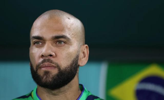 Kaiyun网页版-强奸or情愿？一双白运动鞋决定阿尔维斯是否有罪？