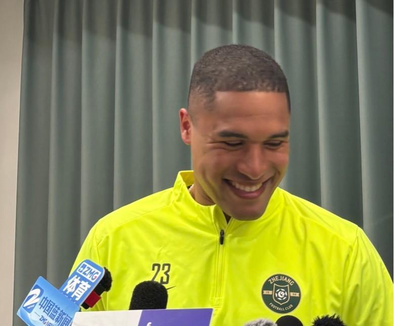 Kaiyun开云中国官网-个人赛季目标？瓜里拉帕：想打进20球，对自己和队友都有信心